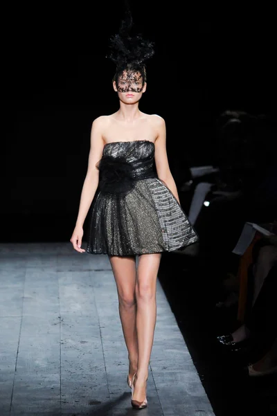 Look 19